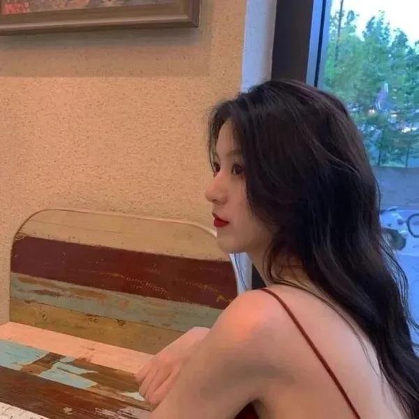 毕业后,捡个睡美人当老婆